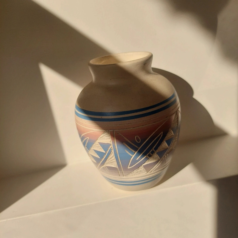 Gesigneerde vaas Hozoni Vintage